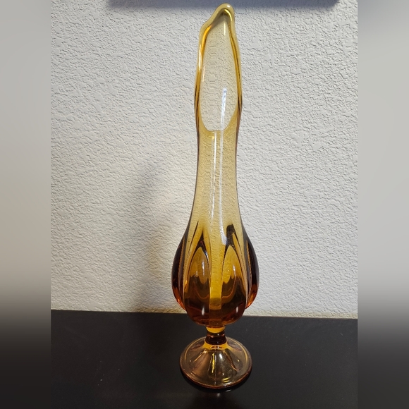 Vintage Viking Swung Glass Amber Pedestal Vase - Picture 3 of 9